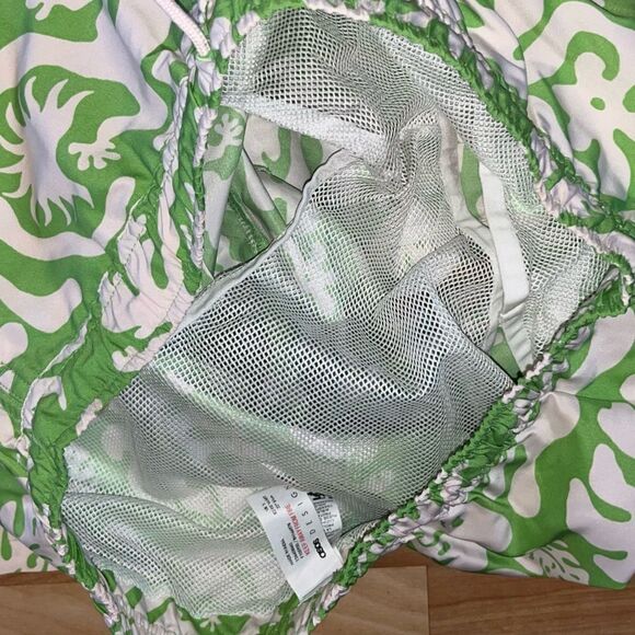 ASOS Men's Green & White Tropical Swimsuit Board Shorts - Picture 8 of 9
